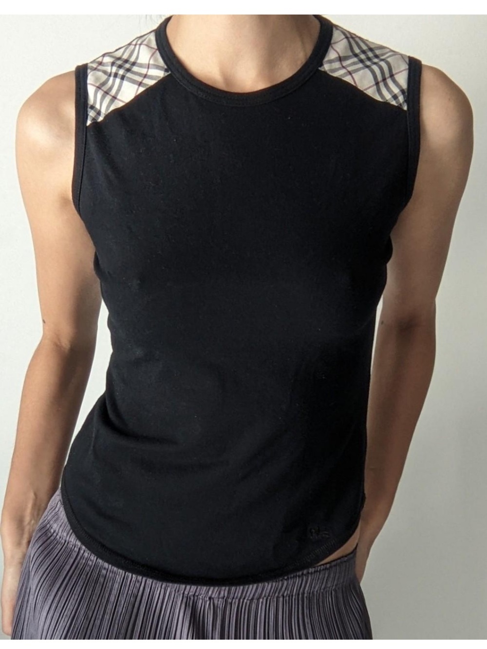 Y2K Burberry London sleeveless top muscle tee tank iconic Nova Check